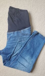 Maternity skinny crop jeans
